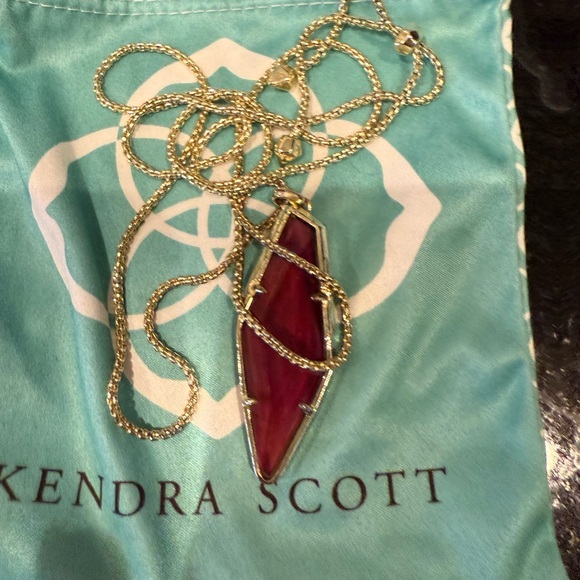 Kendra Scott gold color adjestible necklace - Picture 4 of 5